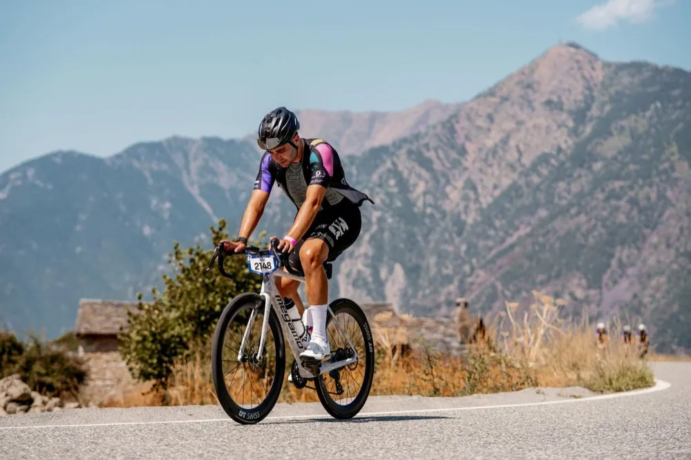 Lluís Pellejà amb la bicicleta